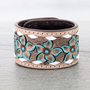NWT Floral Embossed Genuine Leather Cuff Snap Bracelet